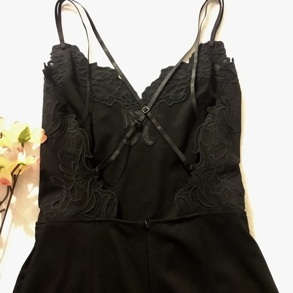 🔻GUESS?🔻 Backless Romper - Picture 4 of 8